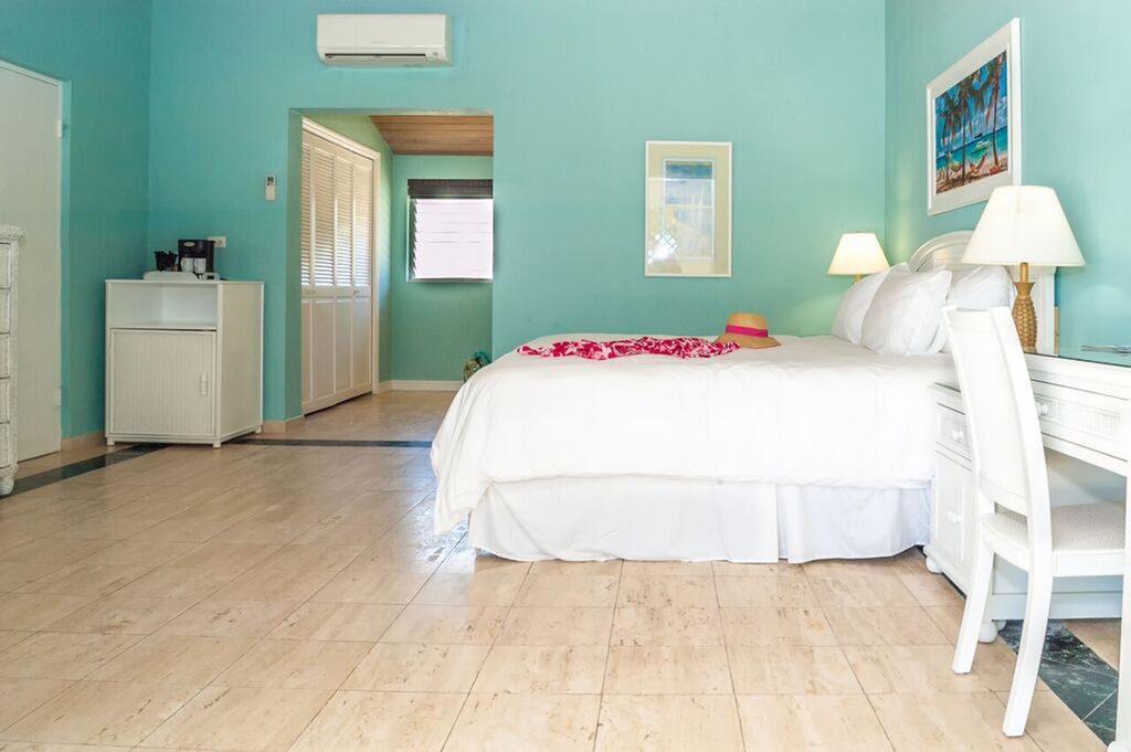 Cape Santa Maria Beach Resort & Villas Seymourʼs Dış mekan fotoğraf